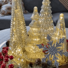 Ensemble de sapins de Noël lumineux Ortekor | Décoration de fêtes élégante avec minuterie et lumières ambrées pour une ambiance chaleureuse
