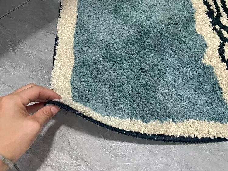Non-Slip Bath Mat with Quick-Dry Absorbent Surface – Modern Minimalist Design for Bathroom Safety & Comfort