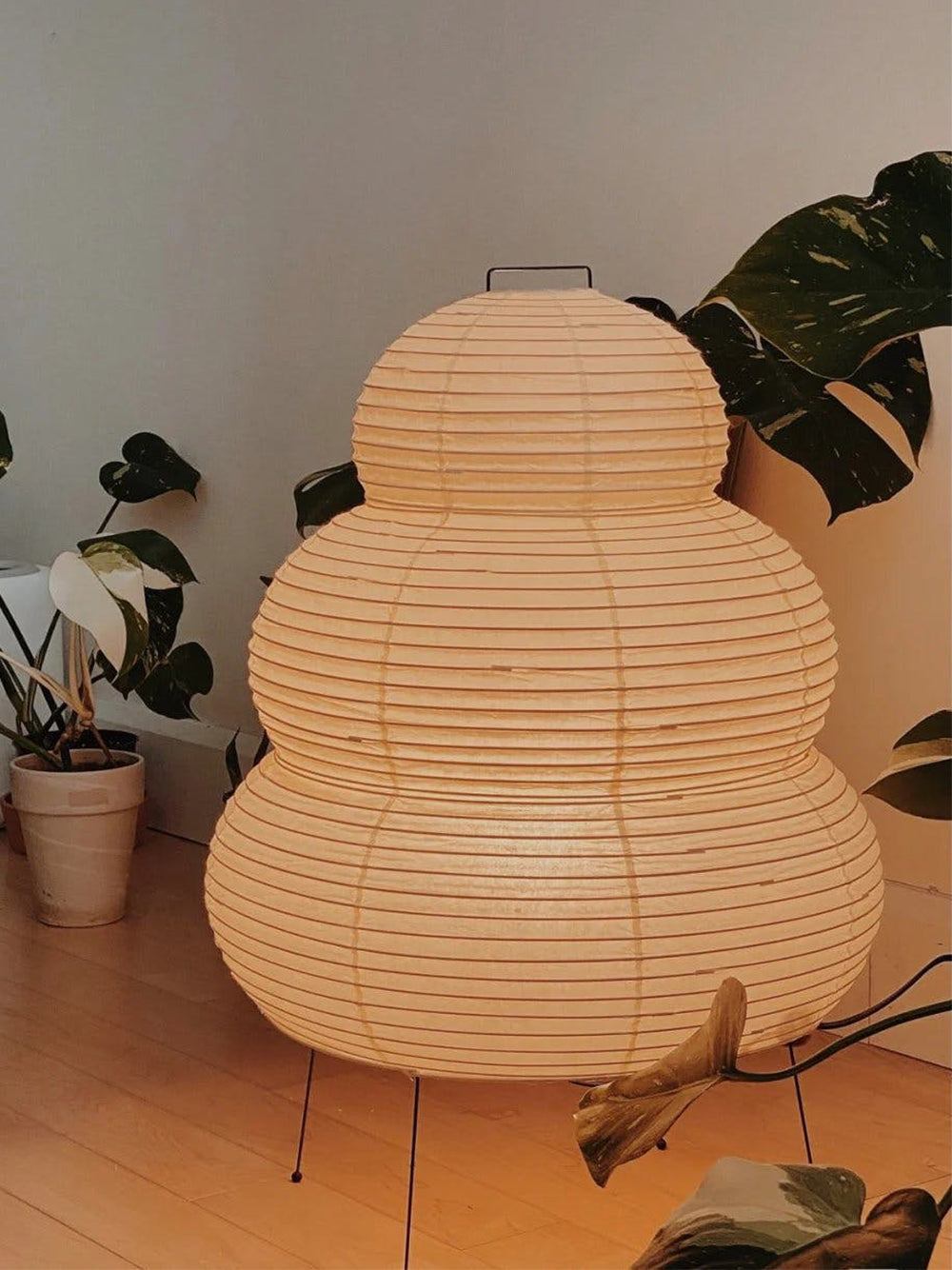 Handcrafted Paper Shade Desk Lamp 17 Inch White Soft Glow Accent Light E26 E27 Base for Bedroom Office Living Room Nightstand Reading Corner