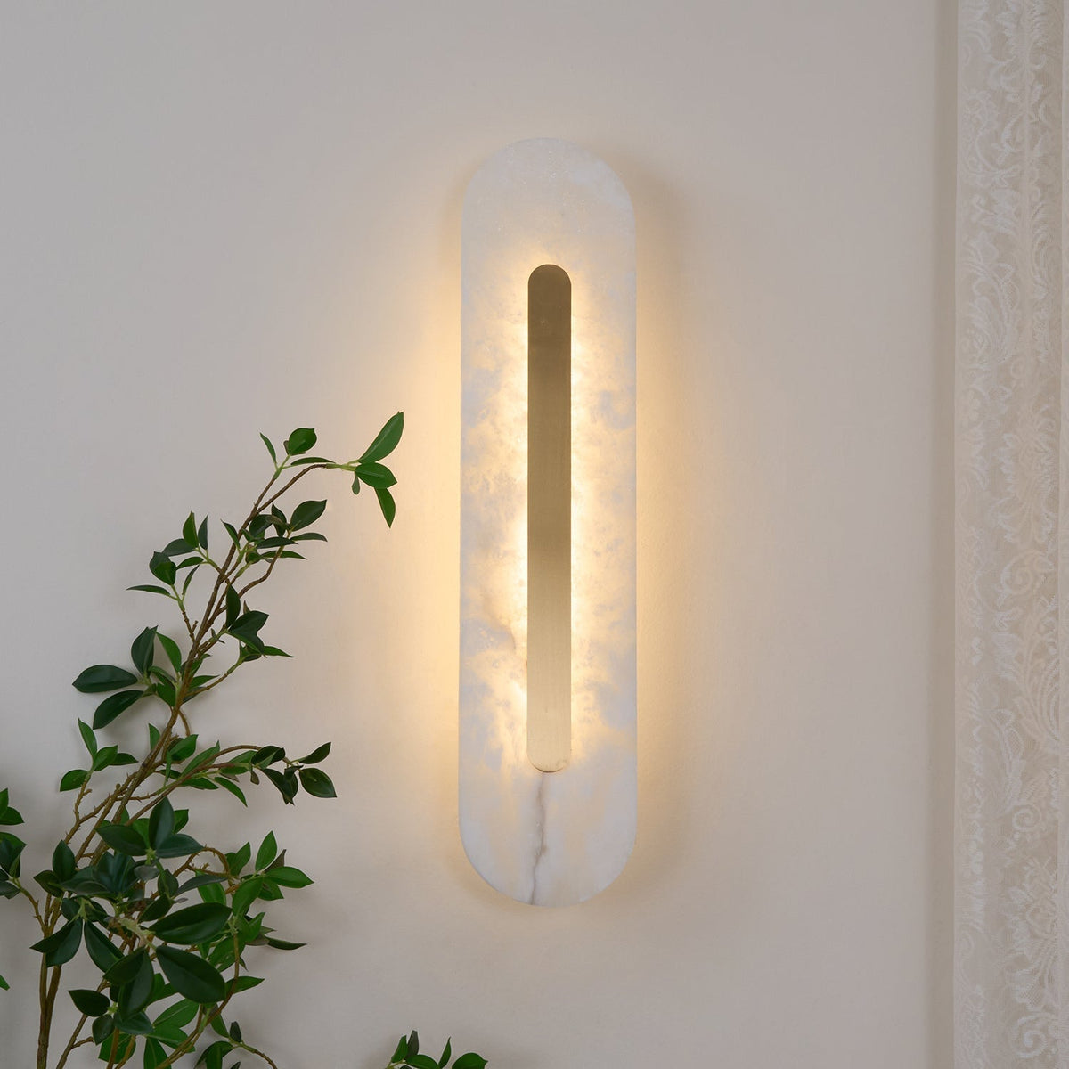 Alabaster Wall Sconce with Brass Accents – Modern LED Fixture for Living Room, Hallway & Bedroom