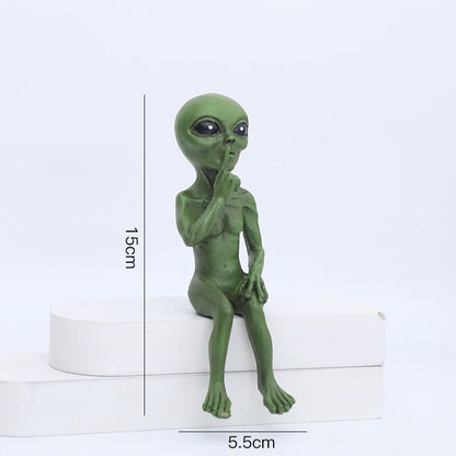Resin Alien Garden Statue for Outdoor & Indoor Display – Whimsical Space Creature Yard Art Figurine – UV-Protected Weather-Resistant Lawn