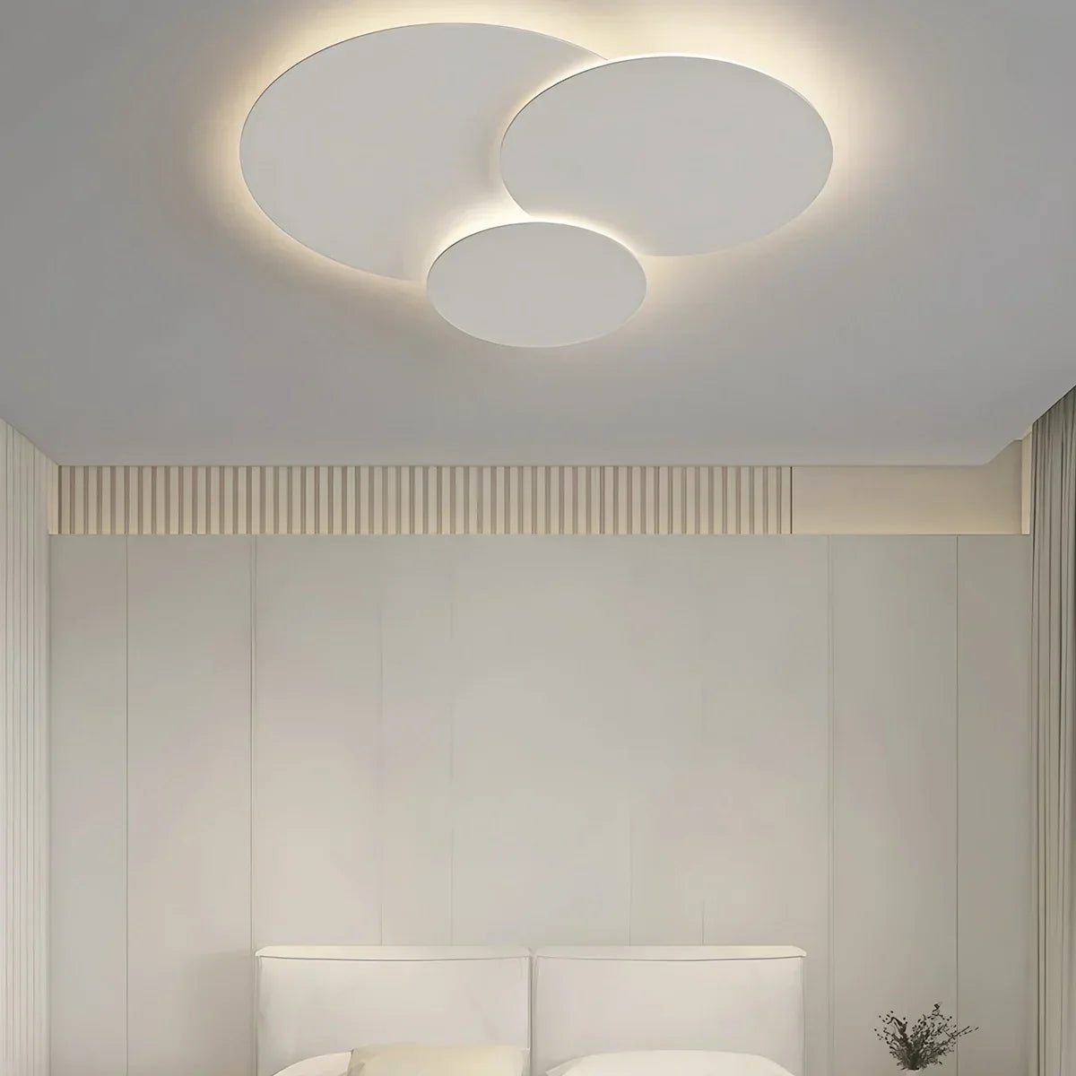 Plafonnier LED plat à disque superposé avec télécommande – Température de couleur et intensité réglables pour chambre, salle de bain, salon – Contour blanc