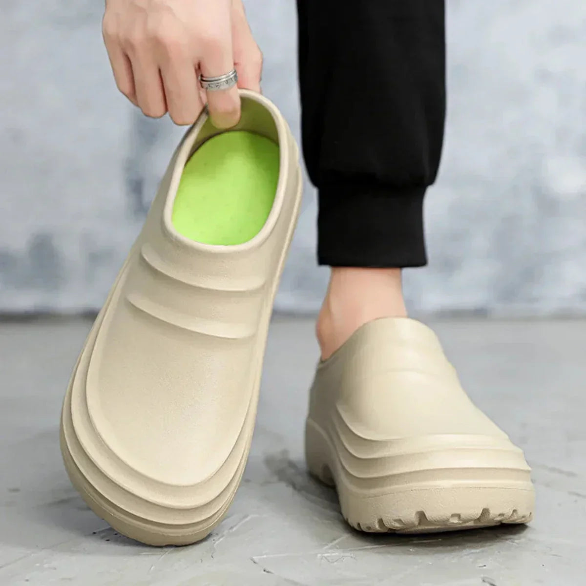 Waterproof Orthopedic Clogs with Gel Cushioning for All-Day Comfort – Anti-Slip Work Shoes for Kitchen, Hospital & Garden Use