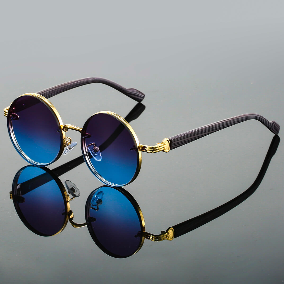 Round Vintage Sunglasses UV400 Protection Lightweight Metal Frame Gradient Lenses Retro Circle Shades for Women Men Festival Beach