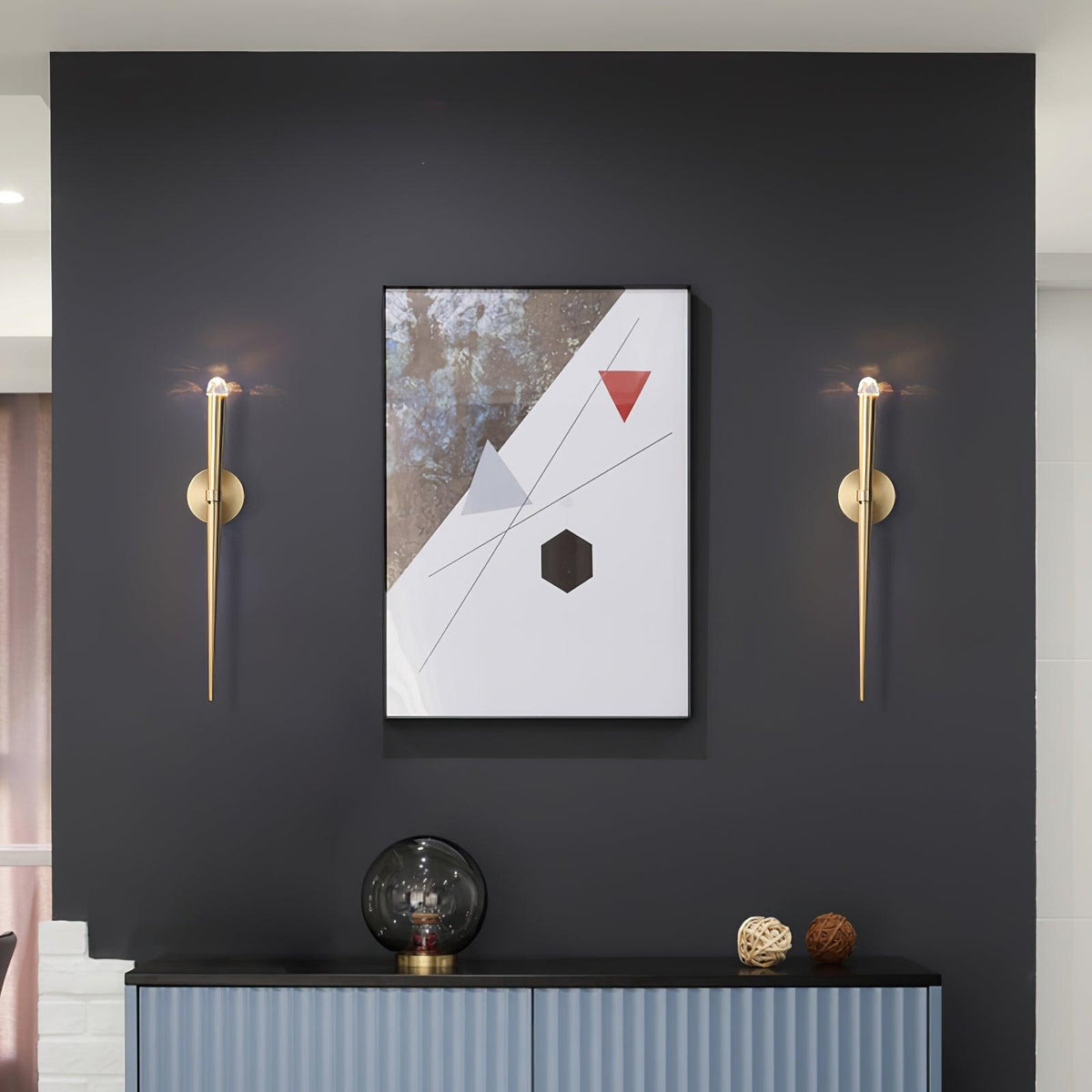 Applique murale LED conique en laiton, 15 po, liseuse verticale, éclairage de chevet et de couloir, luminaire moderne minimaliste en métal pour chambre à coucher