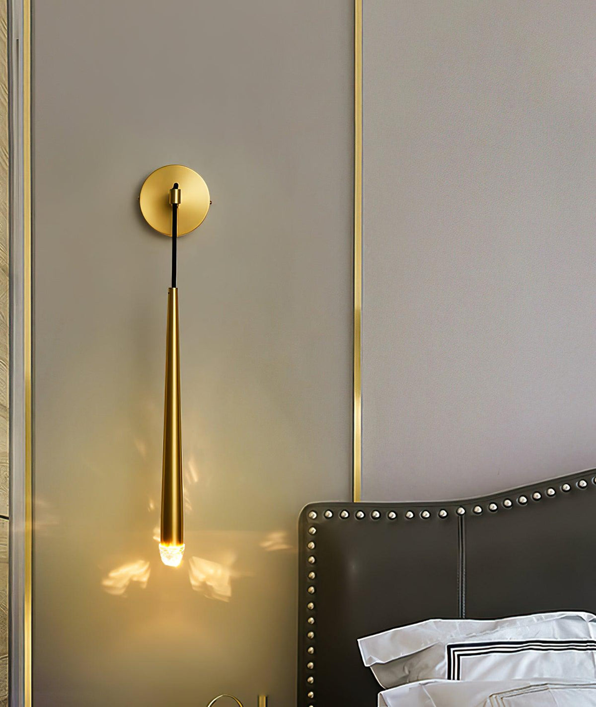 Applique murale LED conique en laiton, 15 po, liseuse verticale, éclairage de chevet et de couloir, luminaire moderne minimaliste en métal pour chambre à coucher