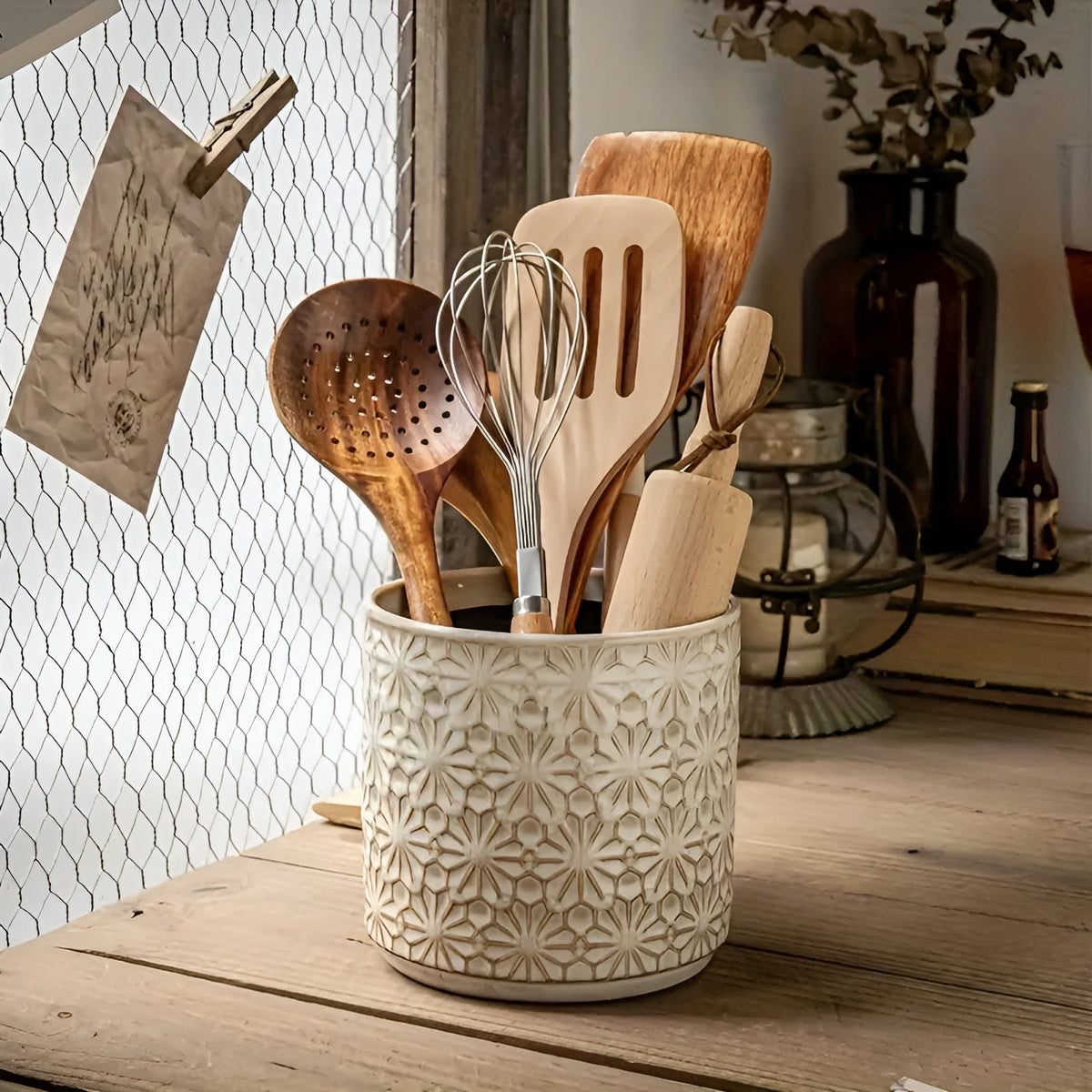 Brisa Utensil Holder - Ceramic, Embossed Floral Design