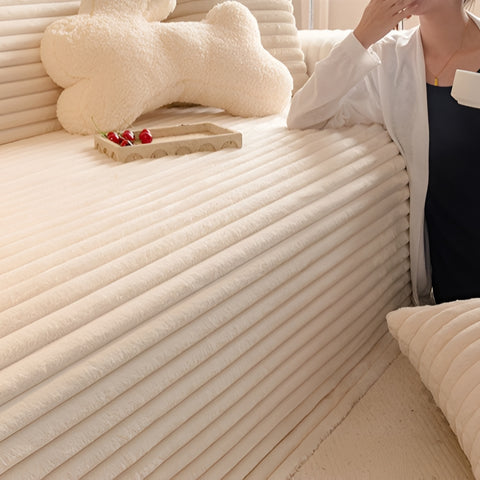 Protège-canapé VelvetRib - Microfibre pelucheuse, confort matelassé
