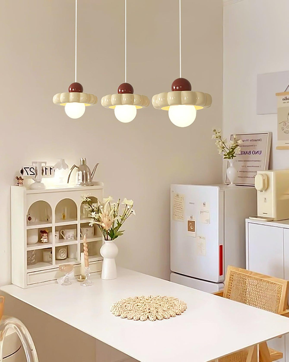 Suspension globe rétro avec abat-jour incurvé – Luminaire de plafond à douille G9 pour salle à manger, cuisine, chambre – Lampe suspendue moderne réglable
