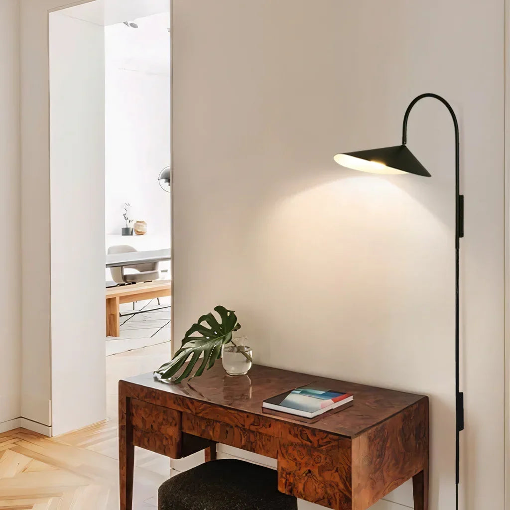 Swing-Arm Sconce with Leaf Shade for Bedroom & Study – Directional Reading Light, Rotatable Design, Metal Construction – Black or Cashmere F