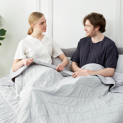 Chill Comfort | Couverture rafraîchissante pour lit avec tissu japonais avancé | Conception double face pour les dormeurs ayant chaud