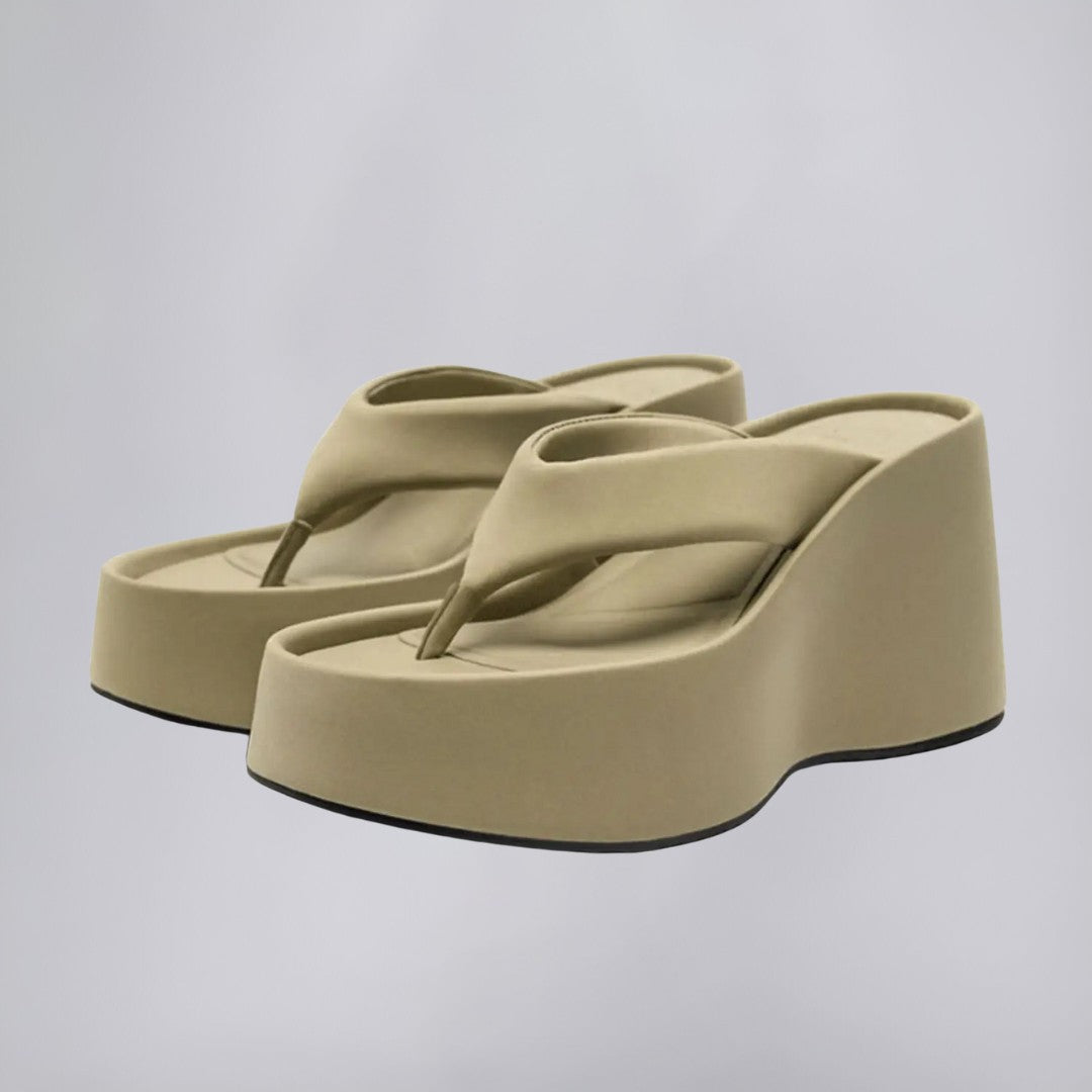 Comfort Step | Cushioned Flip Flops with Non-Slip Sole | Lightweight Design for Everyday Comfort