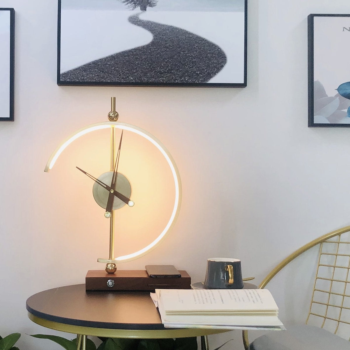 LED Desk Lamp with Wireless Charging Pad and Clock Display for Bedroom Nightstand Office Table Adjustable Brightness Qi Compatible 10W