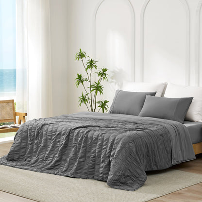Couette rafraîchissante | Design léger en seersucker à rayures verticales | Tissu respirant pour les dormeurs qui ont chaud