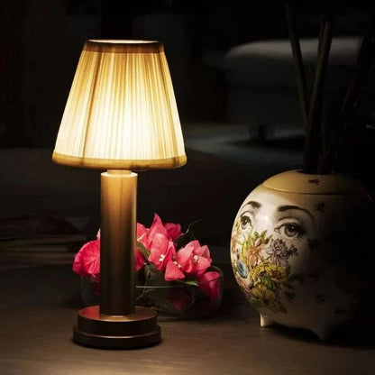 Lampe de table sans fil à intensité réglable – Éclairage rechargeable élégant pour salon et chambre à coucher