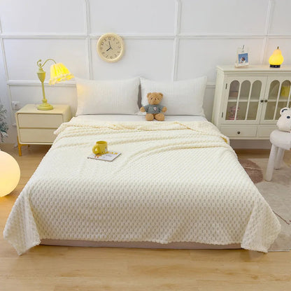 CosyNest | Fleece Throw Blanket with Soft Microfiber Fabric | Lightweight & Warm for Cozy Comfort