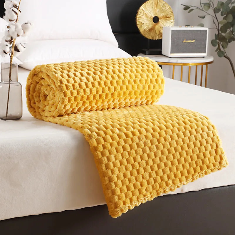 CosyNest | Fleece Throw Blanket with Soft Microfiber Fabric | Lightweight & Warm for Cozy Comfort