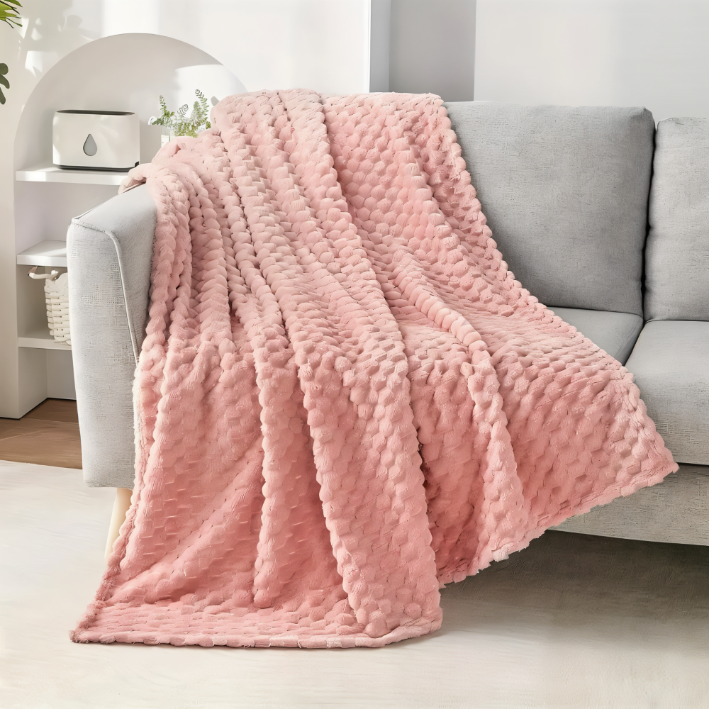 Geometric Plush Fleece Throw Blanket – Soft Polyester for Couch, Bed & Year-Round Warmth in Living Room, Bedroom