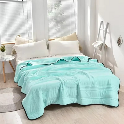 Cozy Comfort | Lightweight All-Season Quilt for Double Bed with Breathable Design | Versatile Bedding Solution