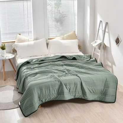Cozy Comfort | Lightweight All-Season Quilt for Double Bed with Breathable Design | Versatile Bedding Solution