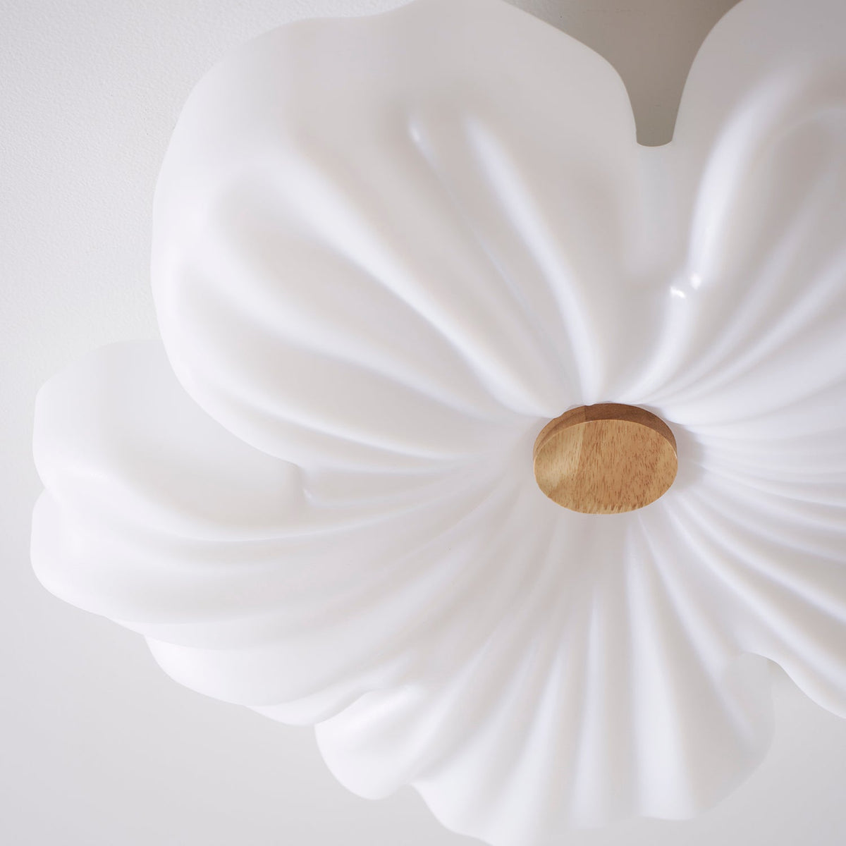Flush Mount LED Light Fixture White Acrylic 13 Inch Round for Bedroom Living Room Hallway Kitchen Low Profile Modern Overhead Lighting Ceili