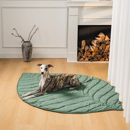 Botanical Leaf-Shaped Pet Throw Blanket - Soft Cotton-Polyester Cover for Dogs & Cats - Machine Washable Couch Protector & Floor Mat for