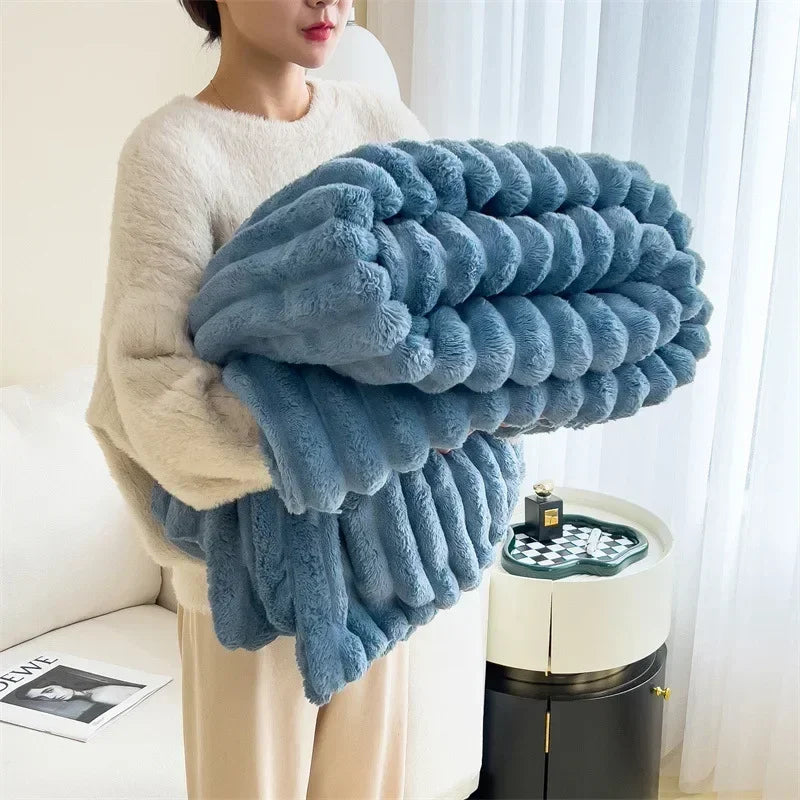 Faux Shearling Throw Blanket – Plush Fleece for Couch, Bed & Living Room in 5 Sizes | Cozy Soft Layering Piece for Cold Seasons &