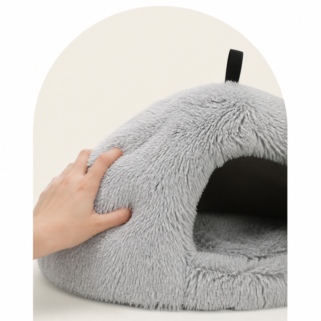 Ortekor Plush Velvet & Non-Slip Pet Bed (Includes Hanging Balls)