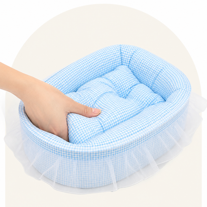 Ortekor Polyester Plush & Lace-Trimmed Pet Bed