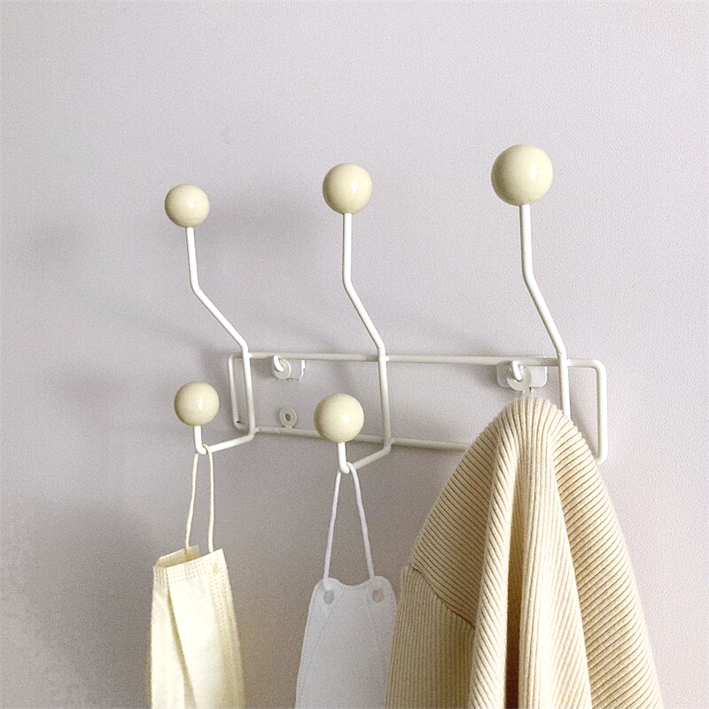 Porte-manteau mural en métal pour entrée – Design à double crochet avec boutons brillants pour manteaux, sacs et chapeaux – Organisateur compact gain de place pour couloir