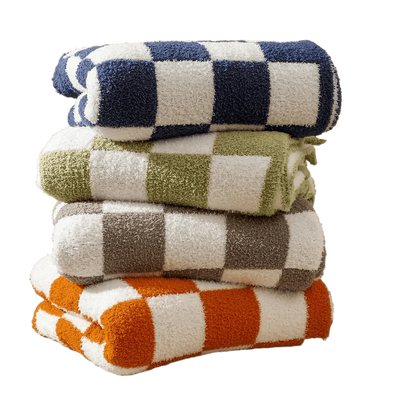 Elegant Home | Nordic Throw Blanket with Plush Velvet Surface | Chic Checkered Design for Cozy Interiors