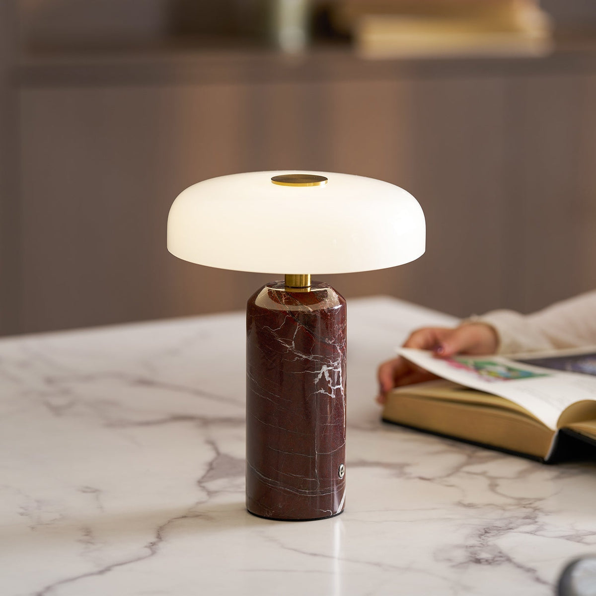 Lampe de table élégante en marbre avec batterie intégrée – Éclairage portable sans fil pour salon ou chevet