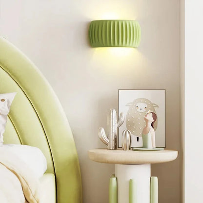 RESINLIVA – Elegant Resin Wall Sconce for Modern Interiors