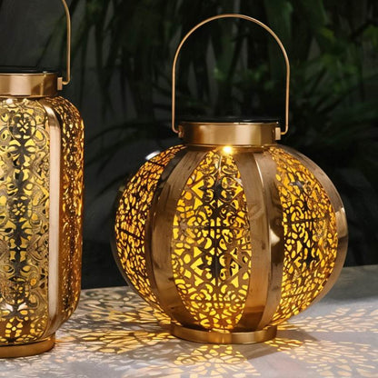 Lampes solaires de jardin élégantes | Conception en fer durable avec capteur crépusculaire automatique | Éclairage extérieur étanche pour une ambiance exceptionnelle