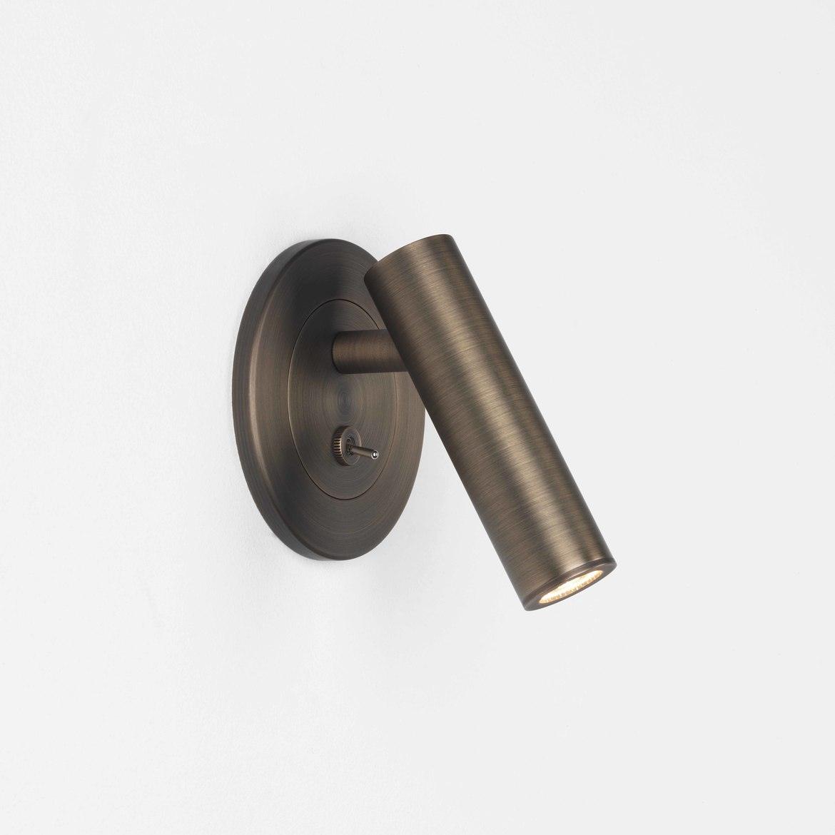 Rotating LED Reading Light for Bedroom Wall – Adjustable Bedside Sconce with Integrated LED – Modern Metal Task Light for Headboard