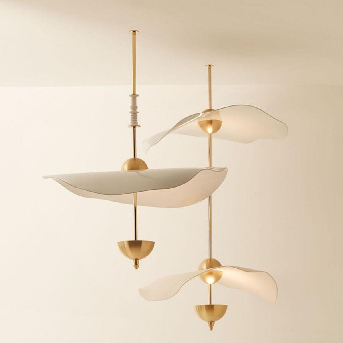 LED Pendant Light Fixture Gold Finish 16-24 in Hanging Chandelier for Kitchen Island Dining Room Living Room with Adjustable Rod Three Color