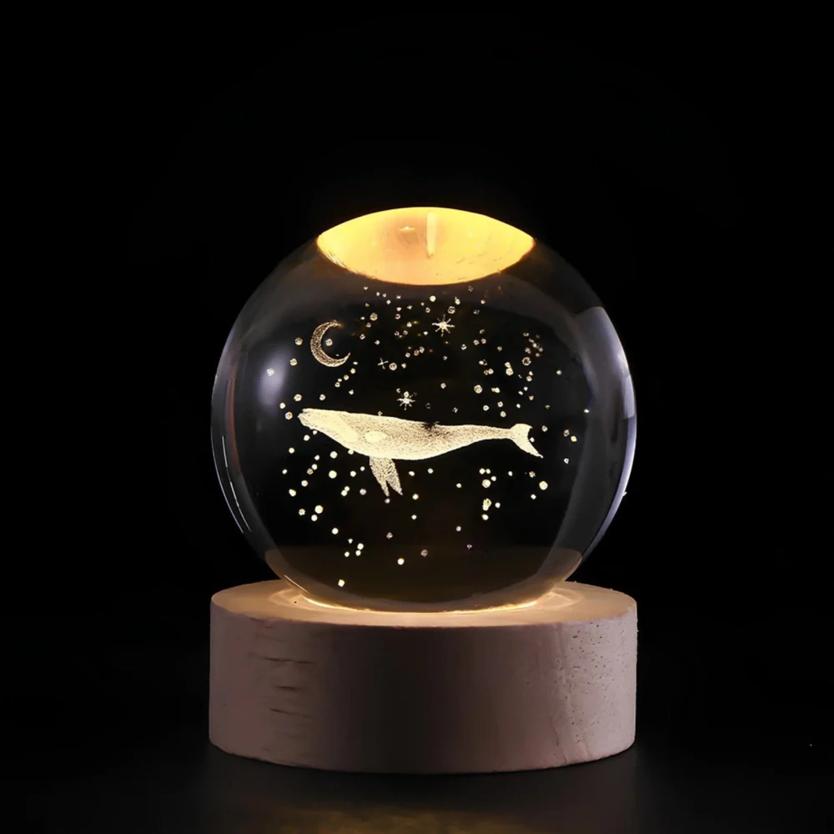 Éclat Éthéré | Lampe décorative avec boule en cristal gravée et LED blanc chaud | Décoration intérieure unique pour une ambiance apaisante