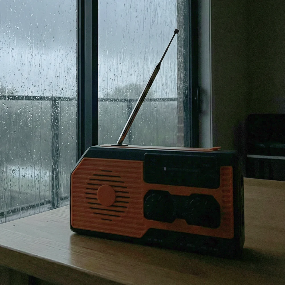 Kit radio d'urgence portable à énergie solaire