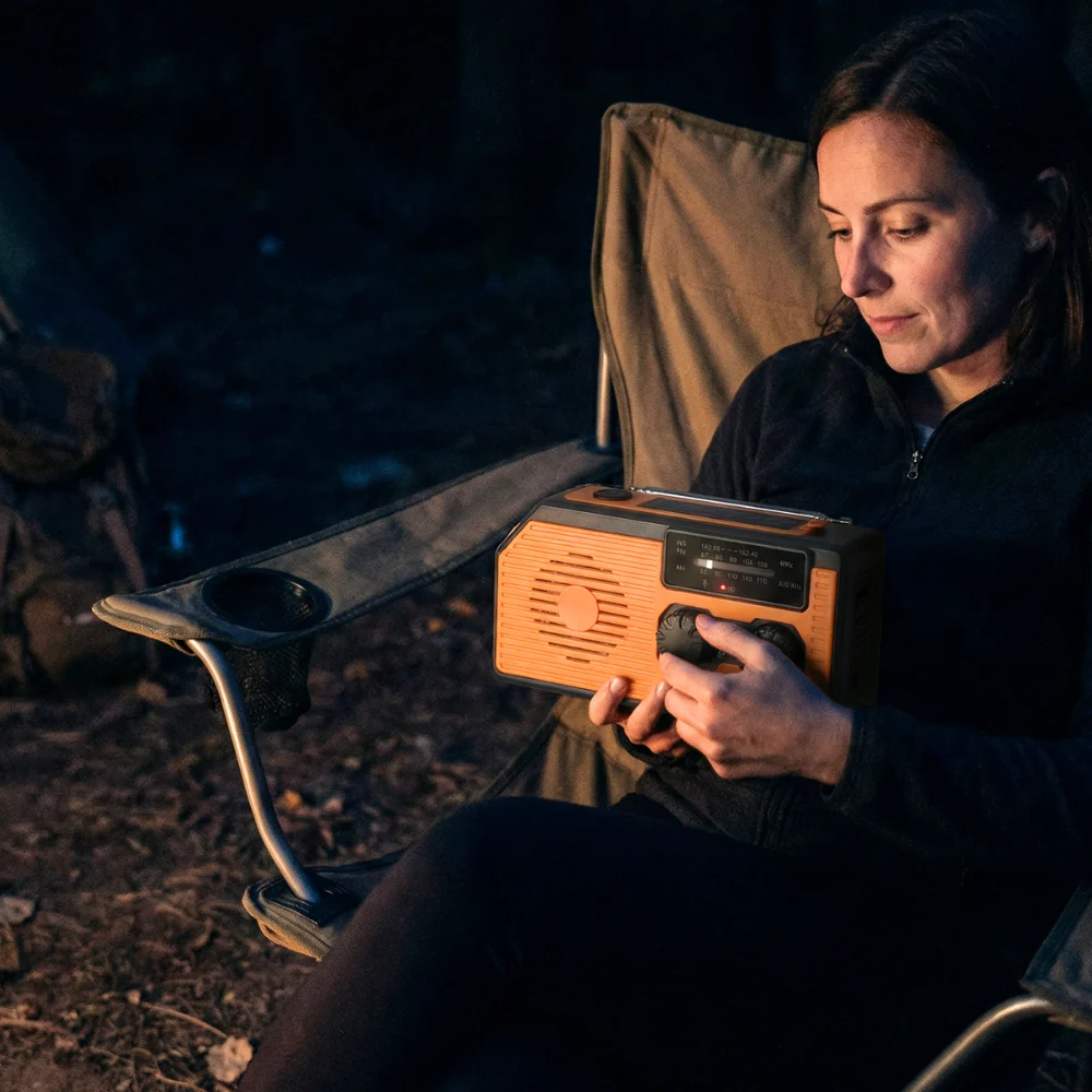 Kit radio d'urgence portable à énergie solaire