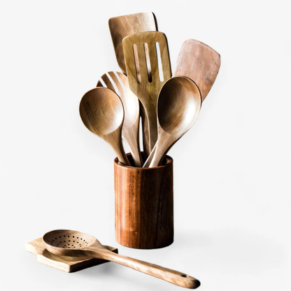 Ensemble d'ustensiles de cuisine en bois naturel