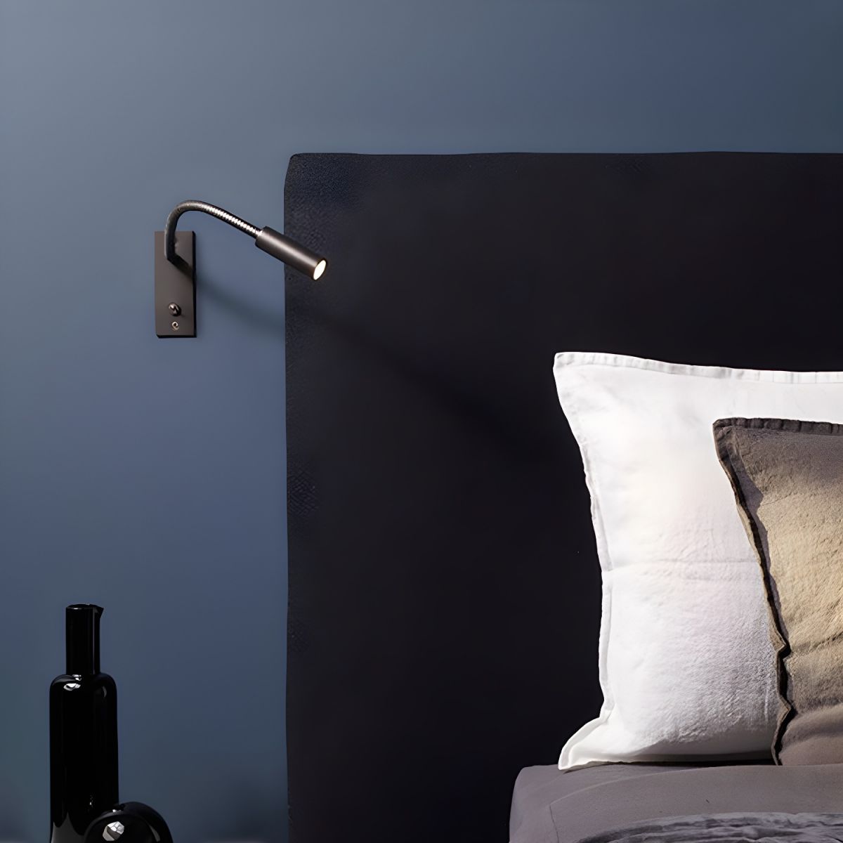 Adjustable LED Reading Light Wall Mount Black Metal Gooseneck Arm Sconce for Bedroom Nightstand Study Desk Task Lighting Modern Minimalist S