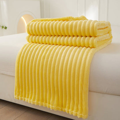 StripeWarm | Couverture en flanelle polaire large à la texture ultra-douce | Design confortable pour la douceur de l'automne et de l'hiver