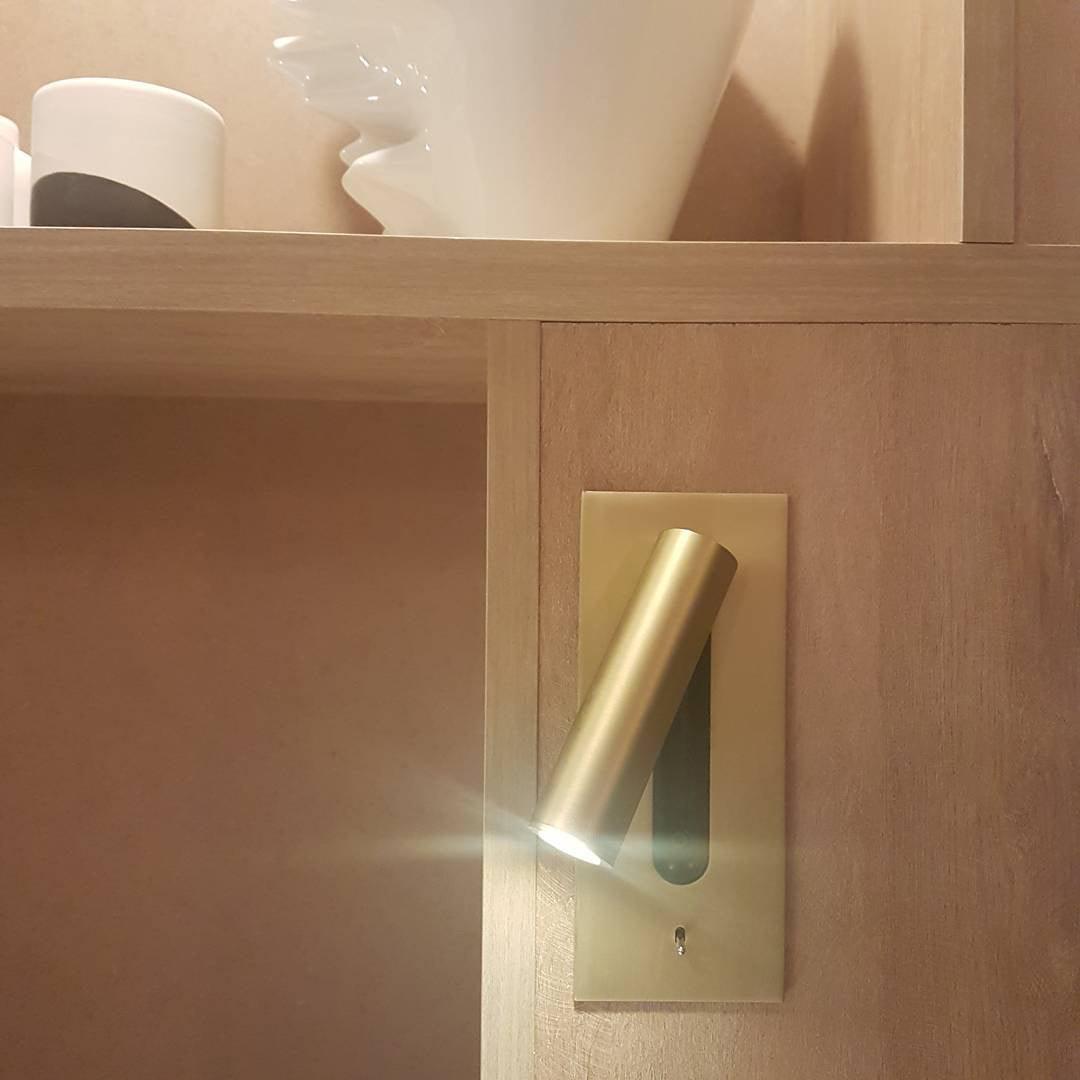 Applique murale industrielle avec LED intégrée et interrupteur à bascule – Luminaire en aluminium pour salon, couloir, chambre et bureau