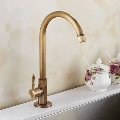 REGALFLOW – Swan Neck Brass Faucet for Classic Spaces