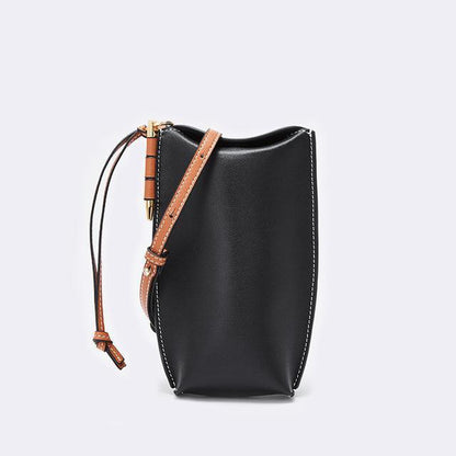Compact Leather Crossbody Phone Pouch for Women – Hands-Free Everyday Carry with Card Slots & Adjustable Strap