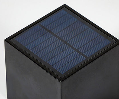 Ortekor GlowBeam | Applique murale solaire d'extérieur avec capteur intelligent | Design résistant aux intempéries pour une ambiance écologique