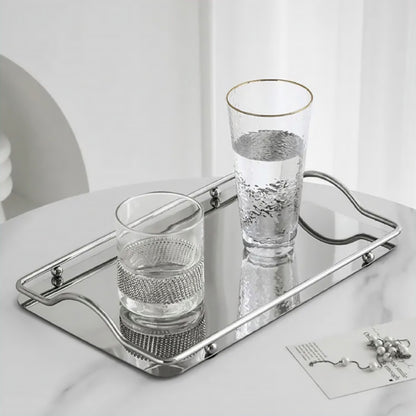 Plateau miroir doré avec cadre en métal et poignées décoratives pour l'organisation de la salle de bain et de la coiffeuse