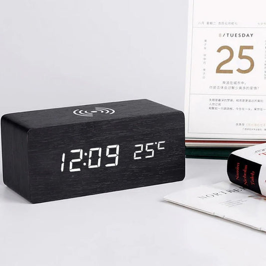 Réveil chargeur en bois avec affichage LED – Station de charge sans fil Qi pour téléphone avec heure, date et température – Réveil de chevet à commande vocale
