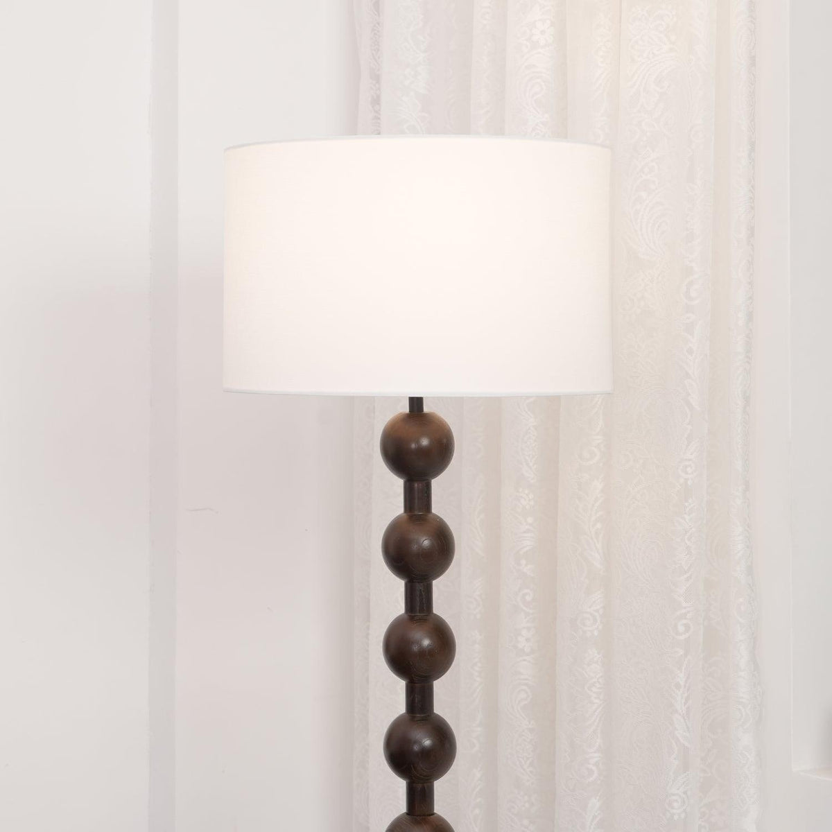 Lampadaire haut avec abat-jour blanc, 160 cm, base en bois naturel, éclairage d'appoint à intensité variable pour chambre, salon, coin lecture, décoration moderne