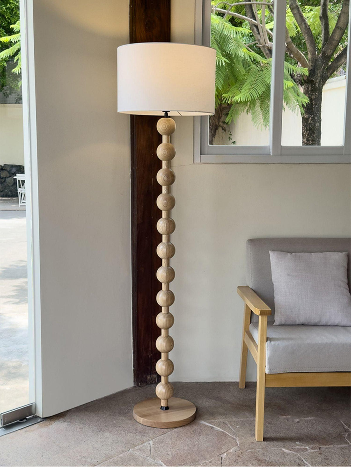 Lampadaire haut avec abat-jour blanc, 160 cm, base en bois naturel, éclairage d'appoint à intensité variable pour chambre, salon, coin lecture, décoration moderne